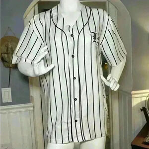 WXYZ LA Jersey/T-shirt.  Size: L, cotton/poly blend.  Nice!  NWT #WKS105BB3